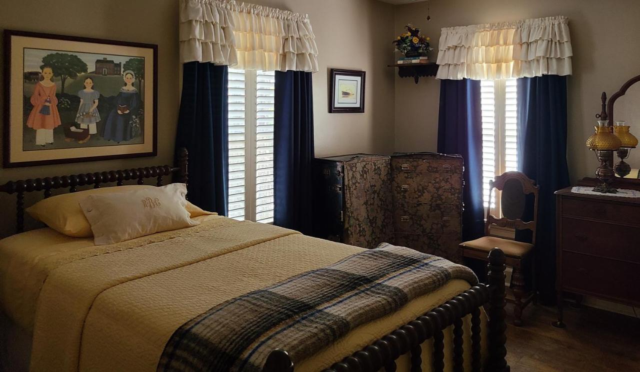 Red Bluff Cottage Bed & Breakfast มอนต์โกเมอรี ภายนอก รูปภาพ